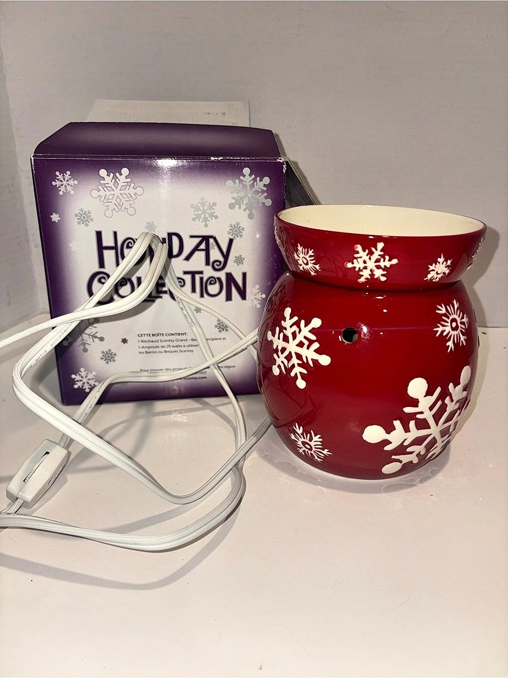 Scentsy Snowflake Red Snowflake Wax Warmer Red - Retired